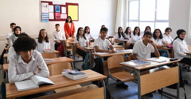 LİSELERDEKİ EĞİTİM ÜZERİNE…