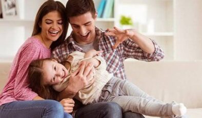 Mükemmel Değil, “Mutlu” Anne-Baba Olun: Sağlıklı Kişilik Gelişimi İçin 5 Öneri