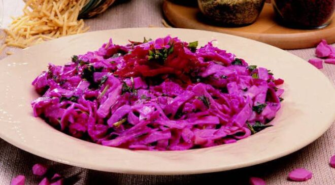 Sofraların Gözdesi: Pratik ve Nefis Pembe Salata Tarifi
