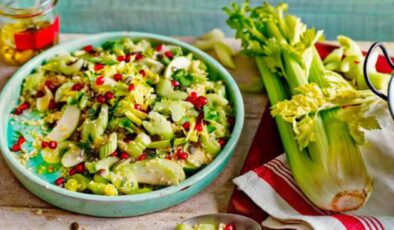 Vitamin Deposu: Yer Elmalı ve Kerevizli Çıtır Kış Salatası
