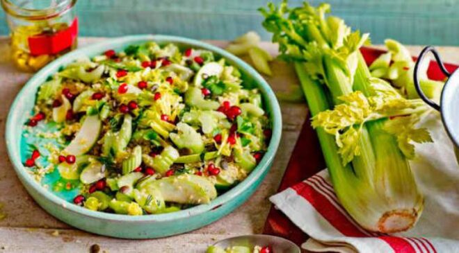 Vitamin Deposu: Yer Elmalı ve Kerevizli Çıtır Kış Salatası
