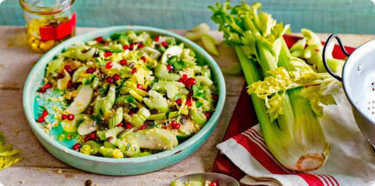Vitamin Deposu: Yer Elmalı ve Kerevizli Çıtır Kış Salatası