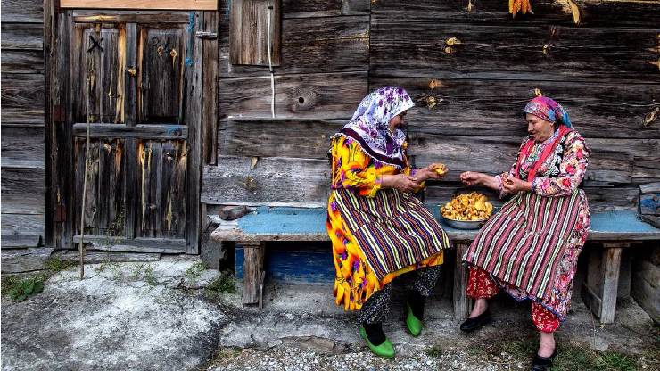 İslam’da Komşuluk Hakkı ve Komşuya İyilik Etmenin Önemi