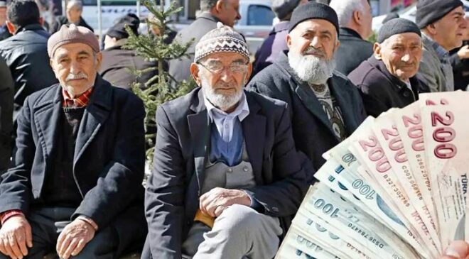 Emekli Memurların Hak Mücadelesi (Gözler AYM’de)