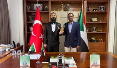 Akif Manaf’a “Sudan-Türkiye Barış Ödülü” Verildi