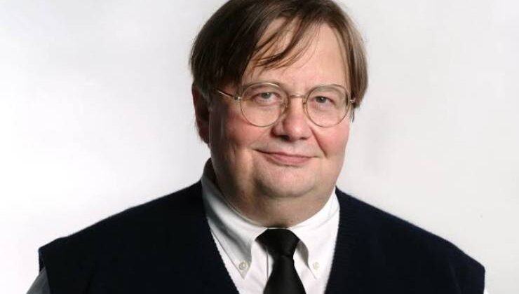 Tom Shales: Pulitzer Ödüllü Televizyon Eleştirmeni