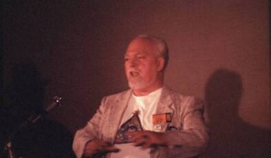 ABD’li Romancı, Filozof ve Fütürolog Robert Anton Wilson (RAW) Kimdir? Hayatı ve Fikirleri