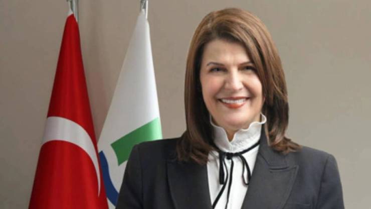 Foça Belediye Başkanı Saniye Bora Fıçı AK Parti’ye Katıldı