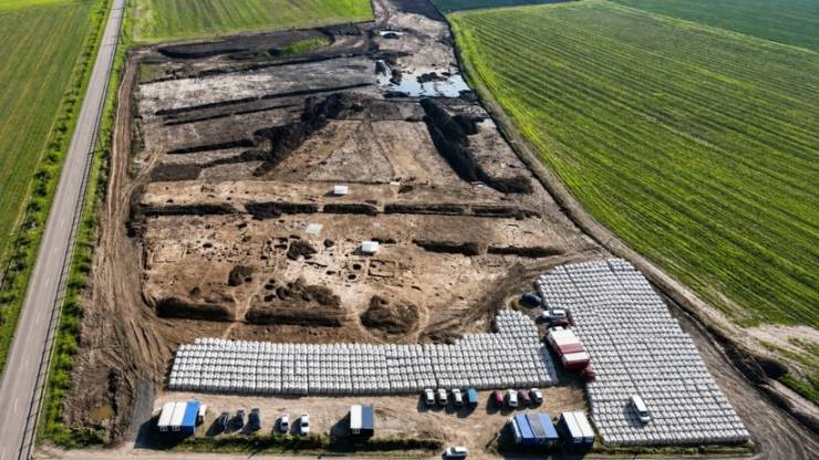 Yol Yapımı Sırasında Dev Keşif: MÖ 2. Yüzyıla Ait 22 Bin Çuval Eser ve Altın Hazine Bulundu