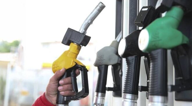 Motorinde Rekor Zam: Litresi 100 Lirayı Aştı