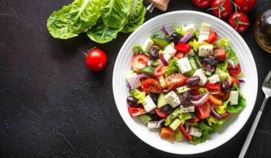 Salataların Servis Yöntemleri ve Sos Hazırlama Kuralları