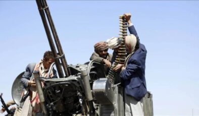 Yemen’de Savaş Kızışıyor: İran Destekli Husiler Liman Kenti Muha’yı Ele Geçirdi!