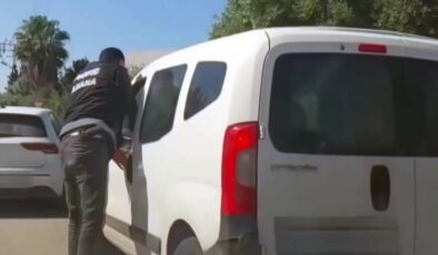 Adana’da Nefes Kesen Narkotik Operasyonu: Araçtan 9 Kilo Skunk Çıktı