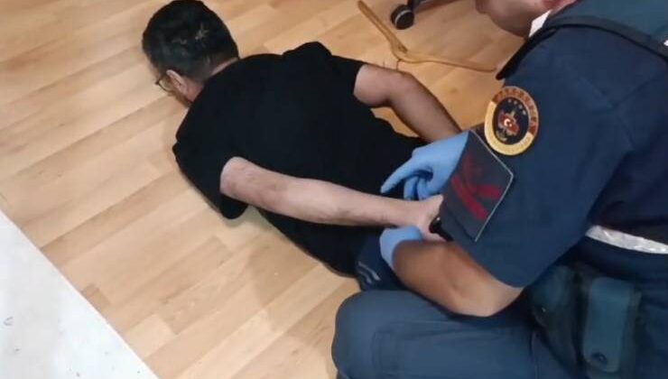 Adana’da Uyuşturucu Operasyonu: İklimlendirme Çadırıyla Skunk Yetiştiren Şahıs Yakalandı