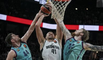 Beşiktaş Sahasında Barcelona’ya Yenildi