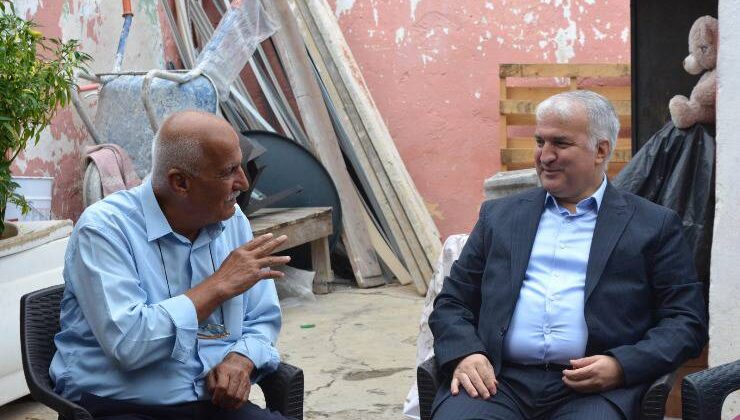 Ceyhan Kaymakamı Kurtyemez’den 1 Ekim Dünya Yaşlılar Günü Ziyareti