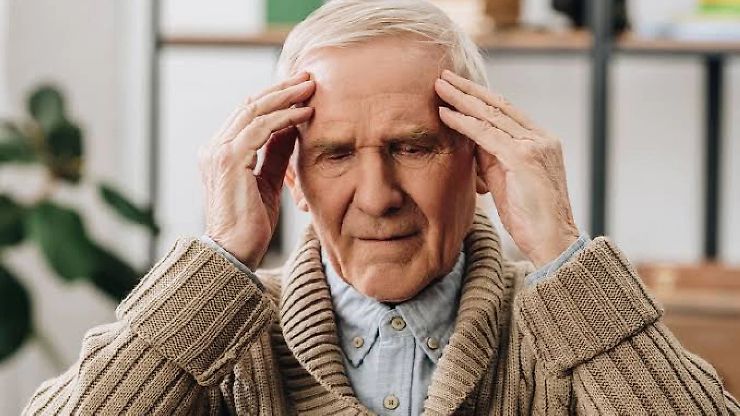 Dünya Nüfusu Yaşlanıyor; Alzheimer Oranı Artıyor