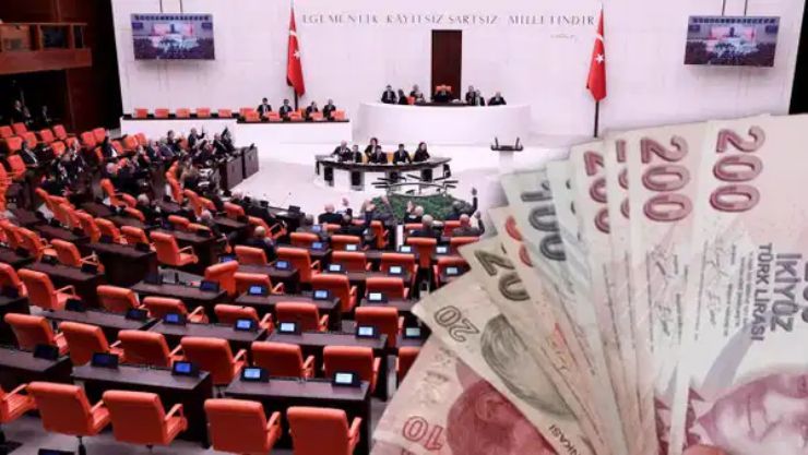 En Düşük Emekli Maaşı İçin Yeni Kanun Teklifi: Asgari Ücrete Eşitlenecek Mi?
