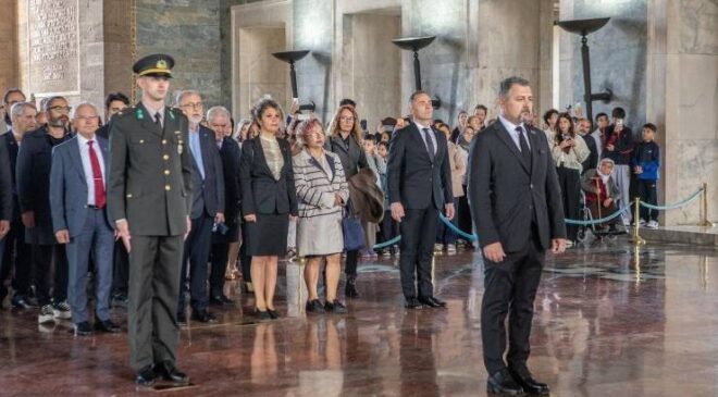 Hekimler, 1 Ekim Ulusal Muayenehane Hekimleri Günü vesilesiyle Anıtkabir’i Ziyaret Etti!