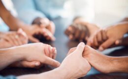 Kanser Rehabilitasyonu Nedir? Tedavi Sürecinde Eski Yaşama Dönüş Rehberi