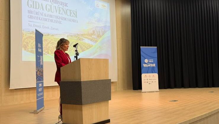 Filiz Kepme’den COP31 gönüllüsü gençlere: “Konferans bitecek, peki 21 Kasım sabahı ne değişecek?”