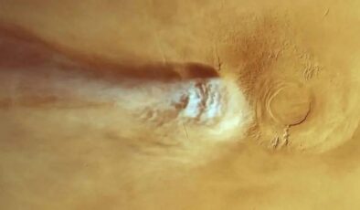 Mars’taki 1.800 Kilometrelik Gizemli Bulutun Sırrı Çözüldü
