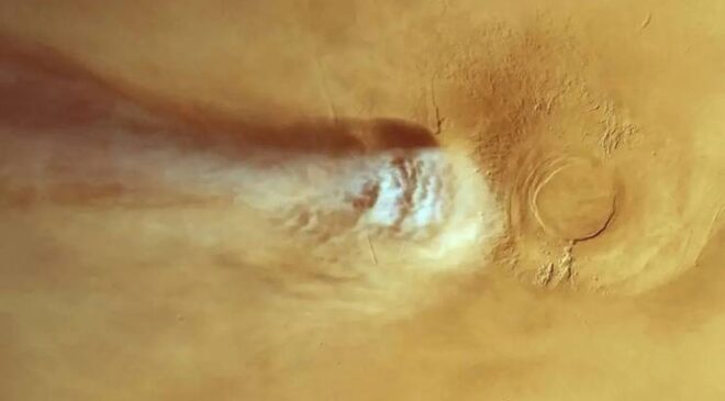 Mars’taki 1.800 Kilometrelik Gizemli Bulutun Sırrı Çözüldü